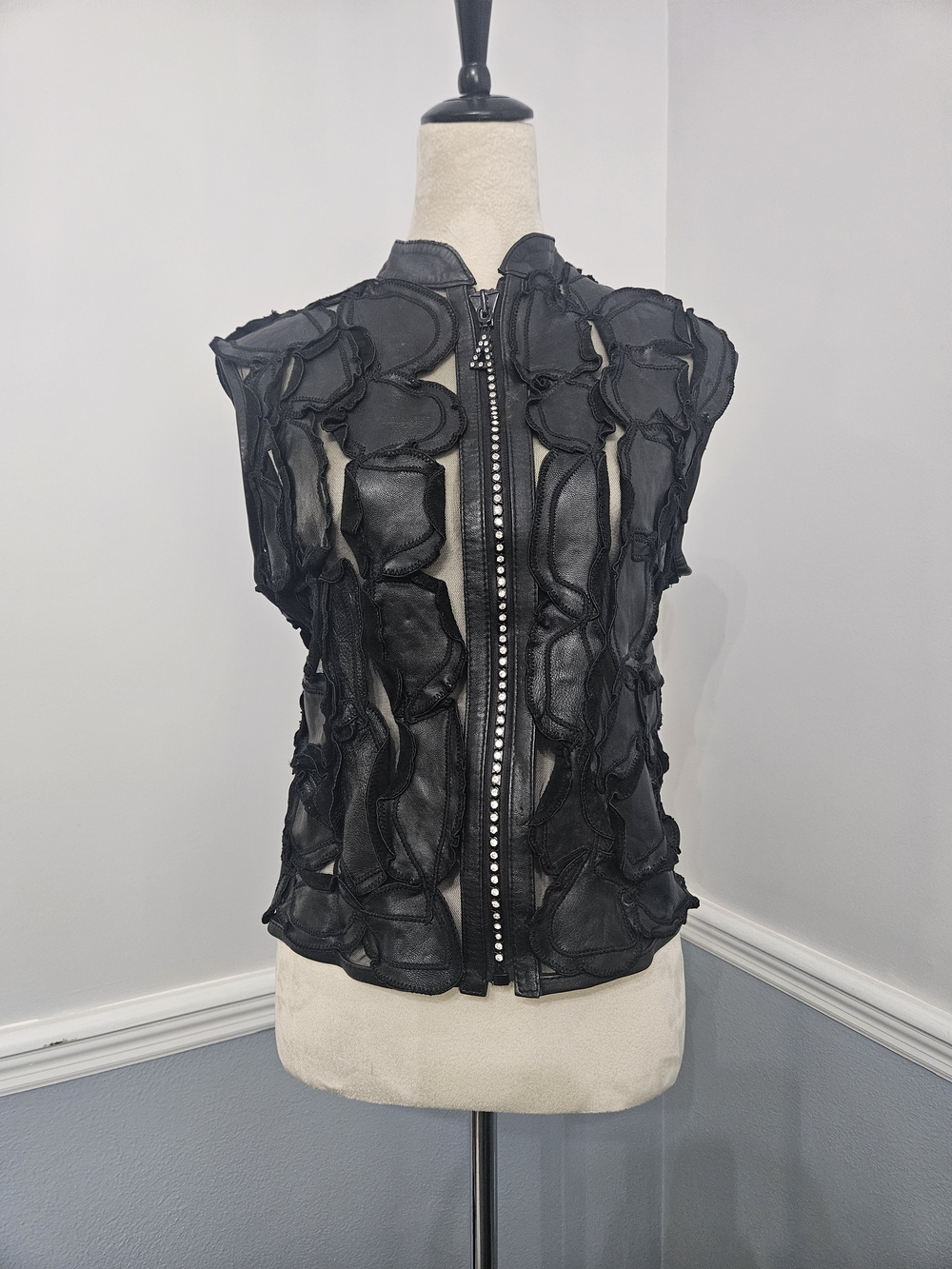 VTG RARE Natto Black Genuine Lambskin Leather Leaf Mesh Zip Vest Size Medium